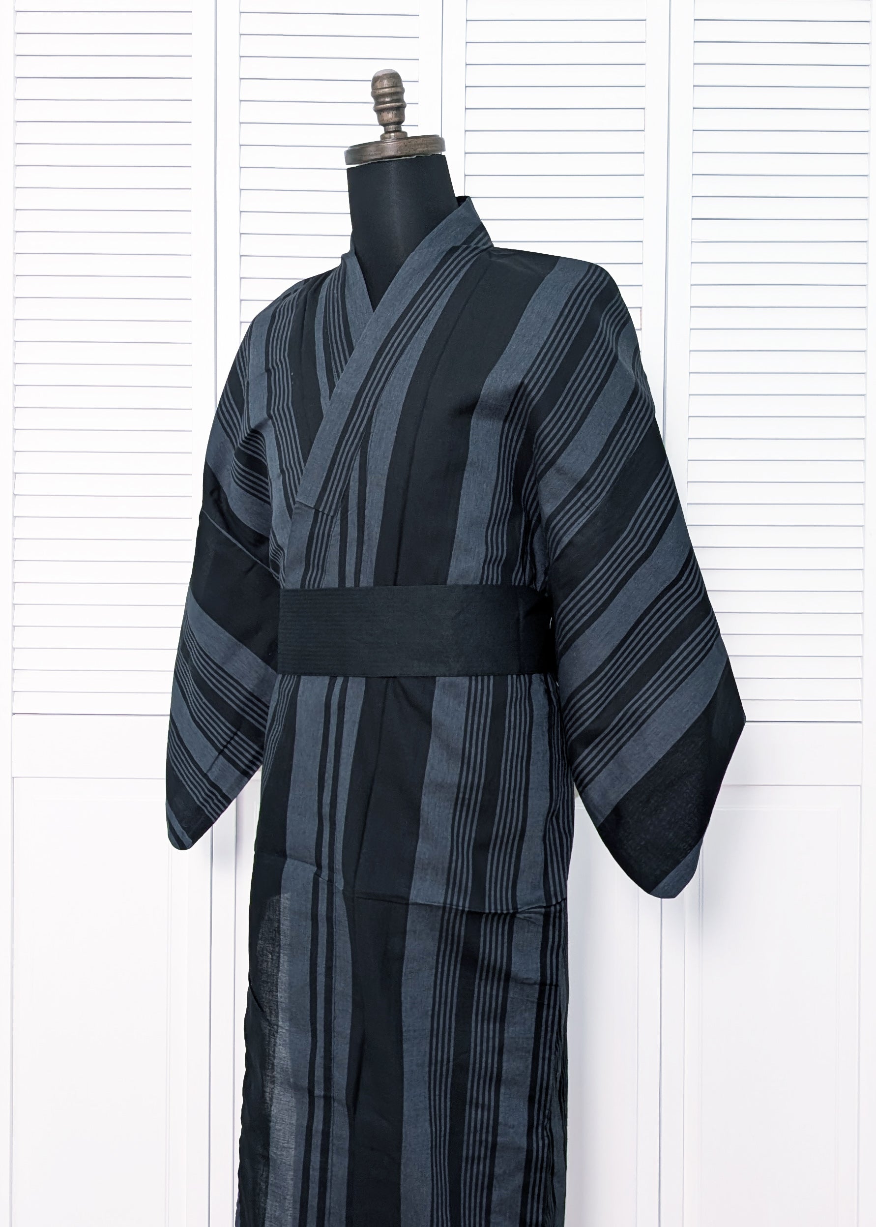 Traditional Japanese Men's Yukata Kimono Large - Stripes in Blue Gray