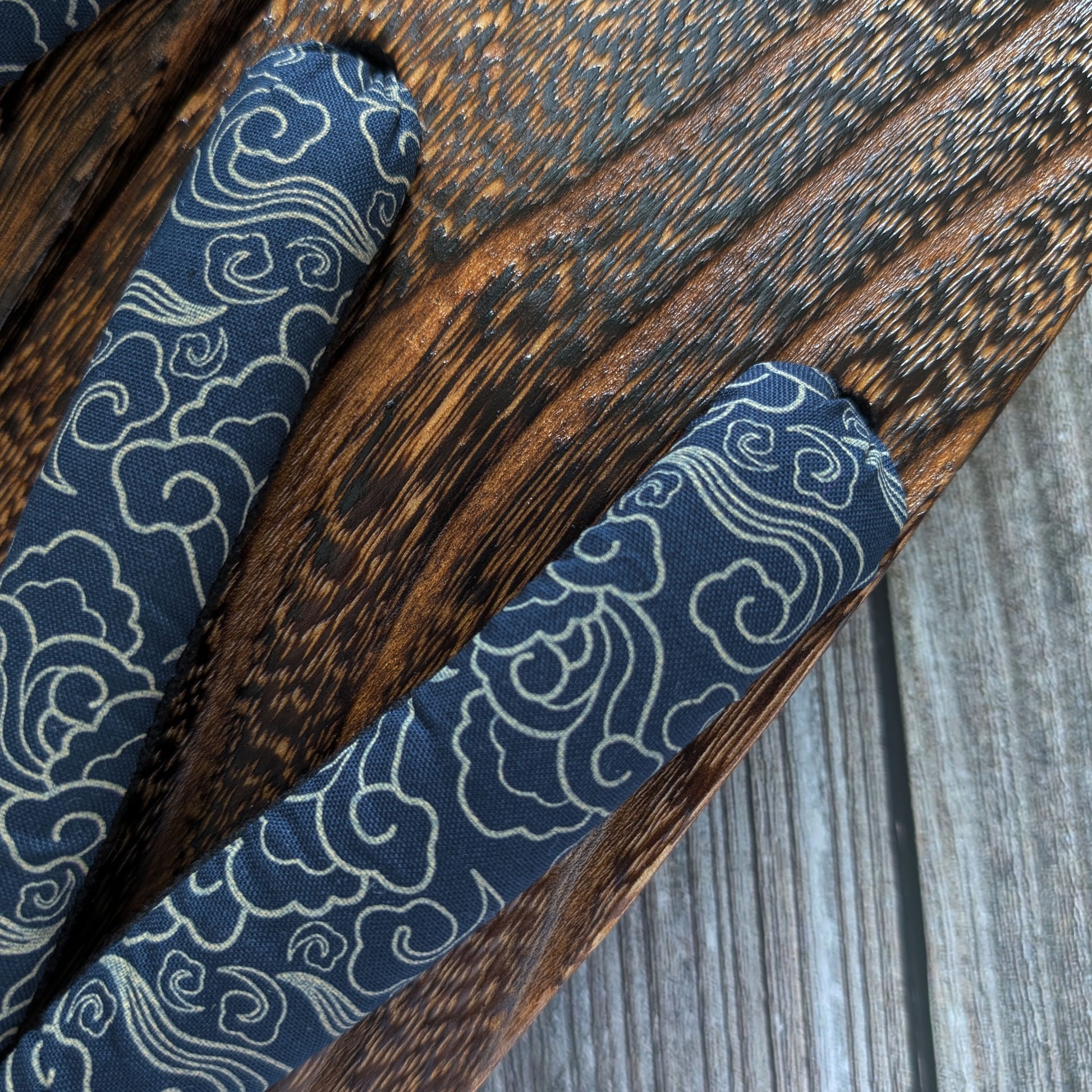 Men's Traditional Japanese Wooden Geta Sandals - Clouds in Indigo