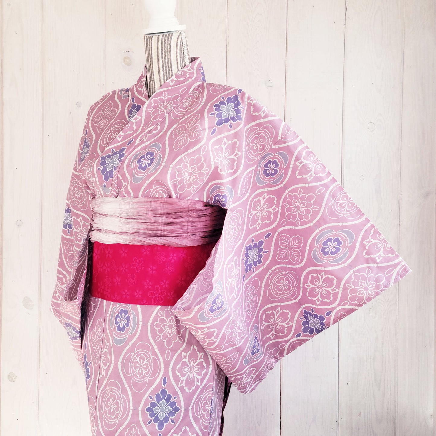 Women's Japanese Yukata Kimono - Patterned Pink