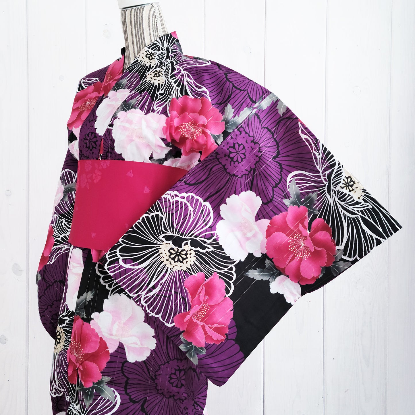 Women's Traditional Japanese Yukata Kimono - Chrysanthemum in Pink and Purple