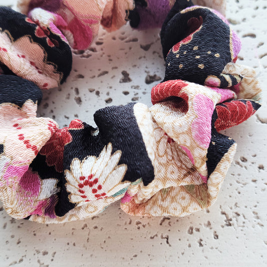 Japanese Fabric Scrunchie - Japanese Flowers in Black/Beige