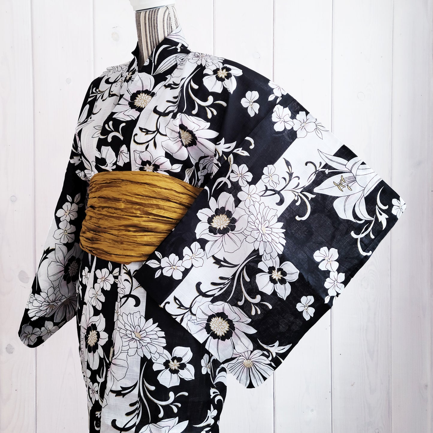 Women's Japanese Yukata Kimono -  White Japanese Flowers in Black