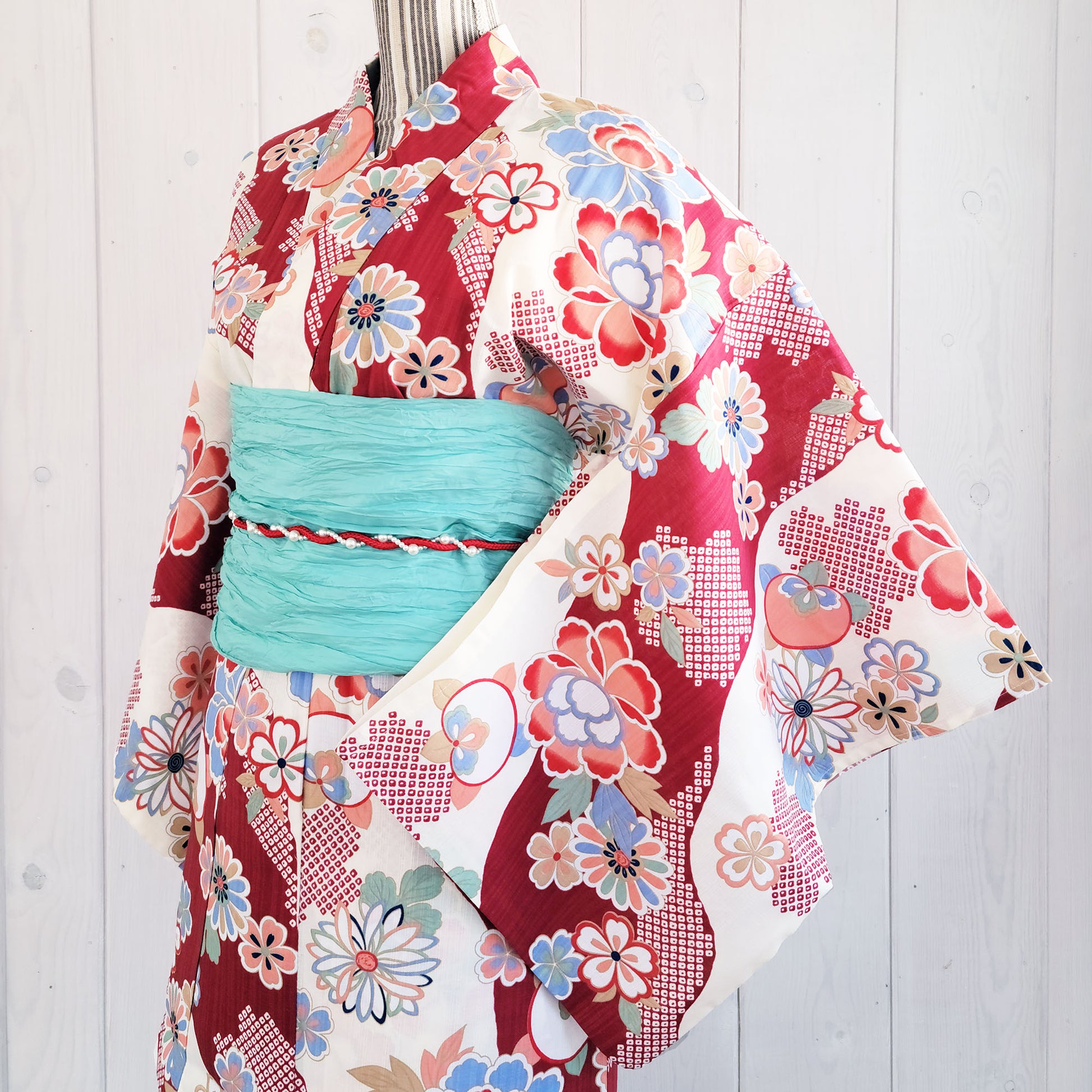 Japanese Yukata Kimono - Multicolored Flowers in Red and Beige