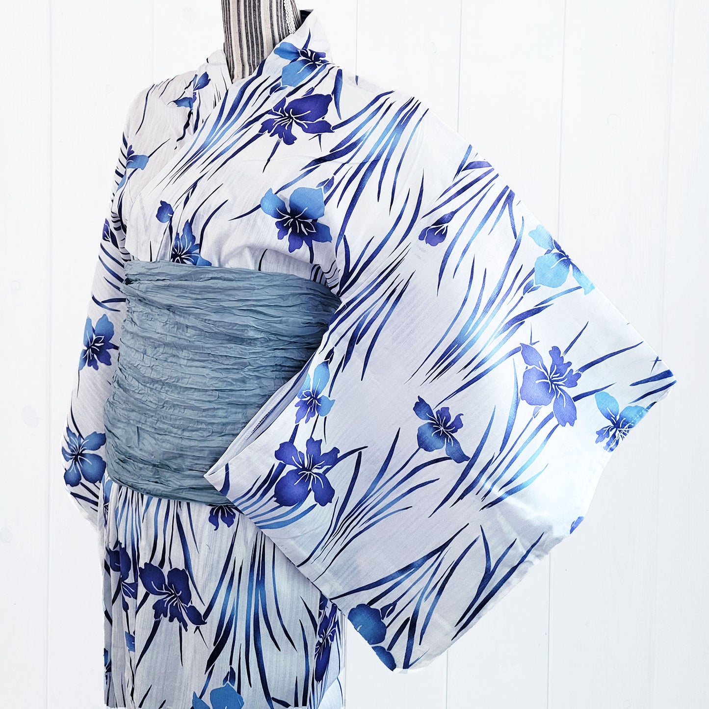 Japanese Yukata Kimono - Blue Irises in White