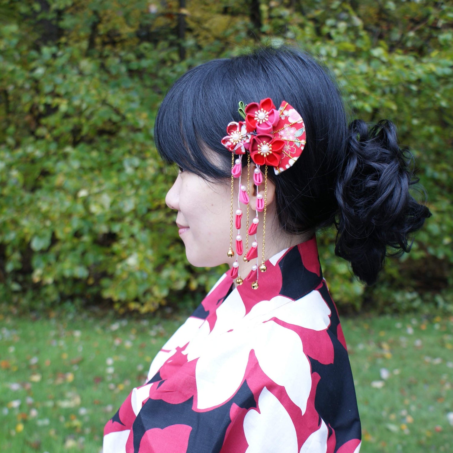 Summer Breeze Fan and Plum Blossoms Dangle Hair Piece for Kimono with model