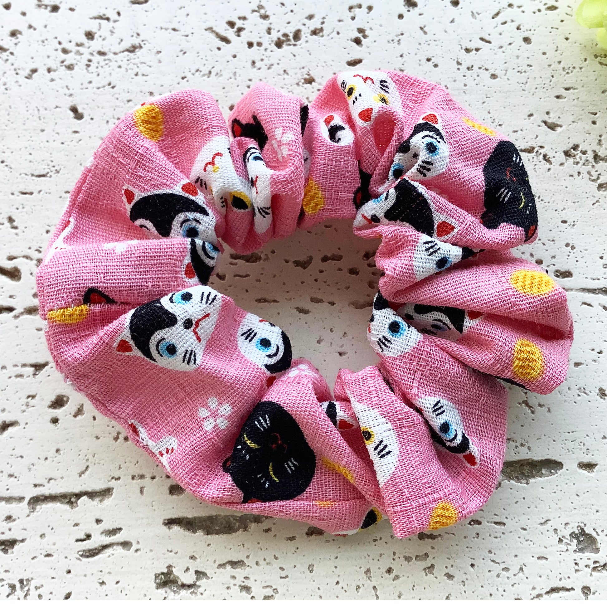 Fabric Scrunchie - Maneki Neko Lucky Cat Pink