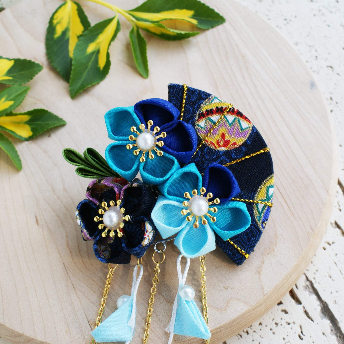 Summer_Breeze_Fan_and_Plum_Blo 