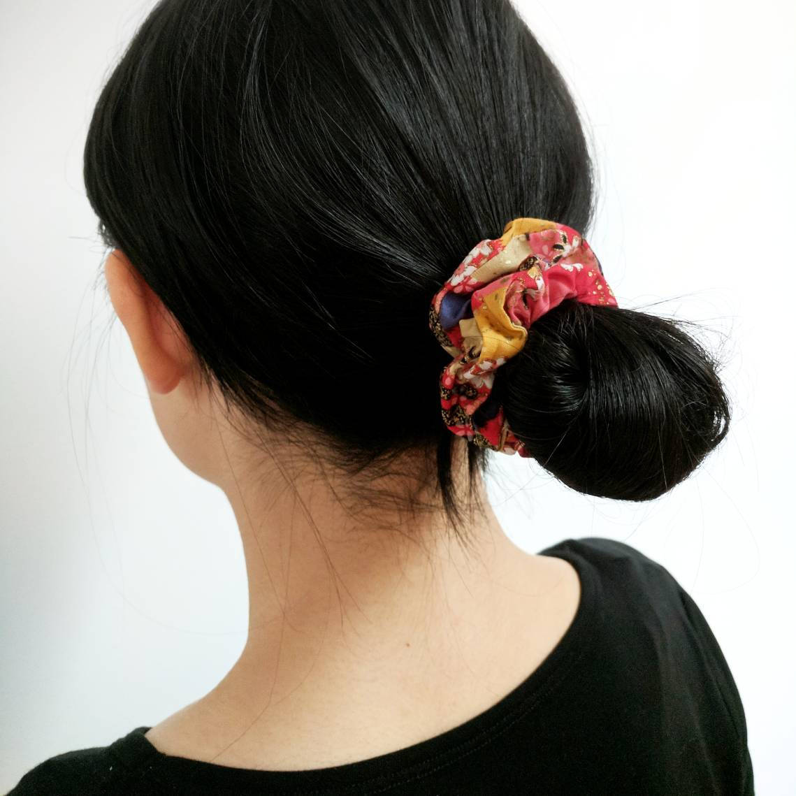 Fabric Scrunchie - Japanese Flowers in Black/Red